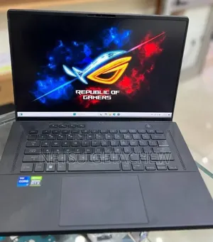 New Laptop Asus ROG Zephyrus G16 32GB Intel Core i9 SSD 1T