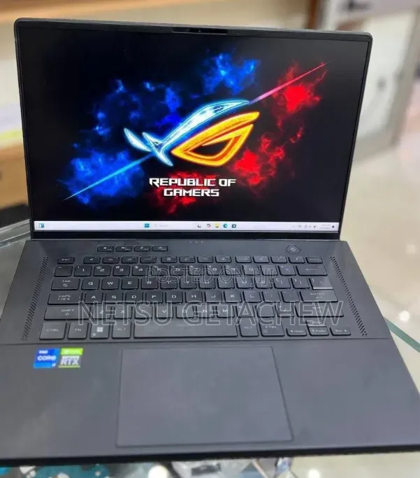 New Laptop Asus ROG Zephyrus G16 32GB Intel Core i9 SSD 1T