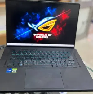 New Laptop Asus ROG Zephyrus G16 32GB Intel Core i9 SSD 1T