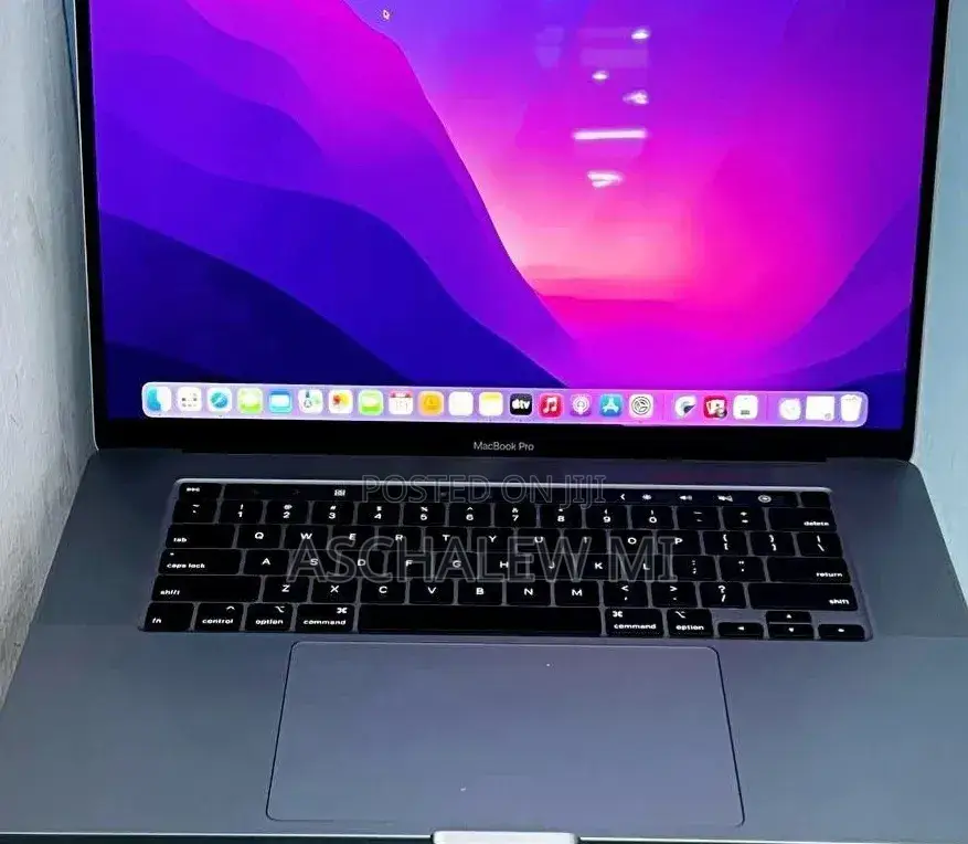 New Laptop Apple MacBook Pro 2019 32GB Intel Core i9 SSD 512GB