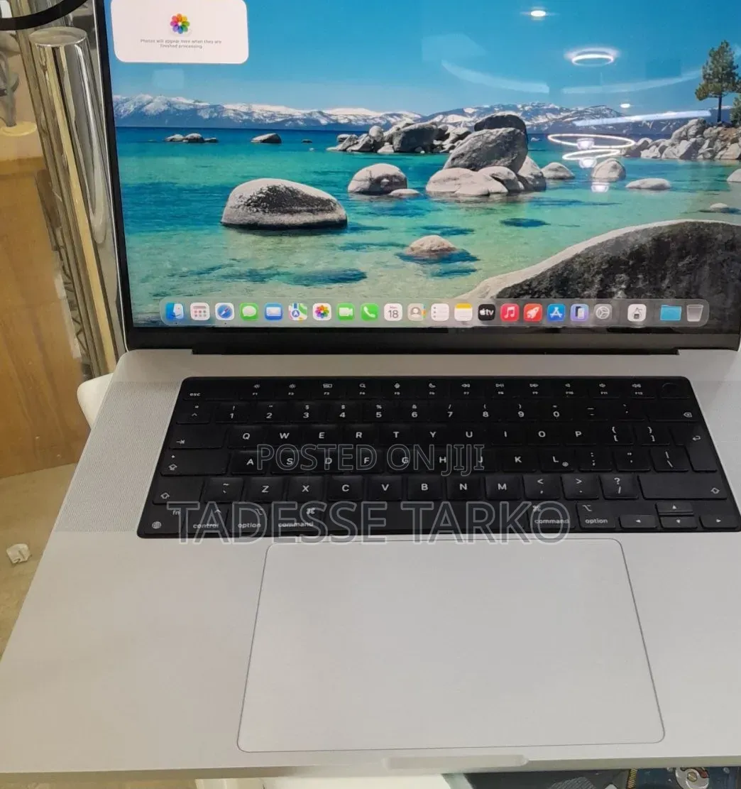 New Laptop Apple MacBook Pro M1 32GB Apple M1 Pro SSD 512GB