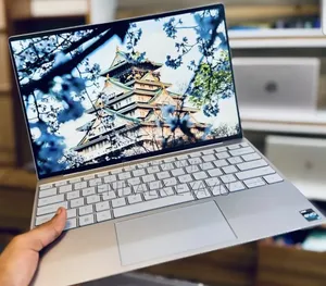 New Laptop Dell XPS 13 8GB Intel Core i5 SSD 256GB