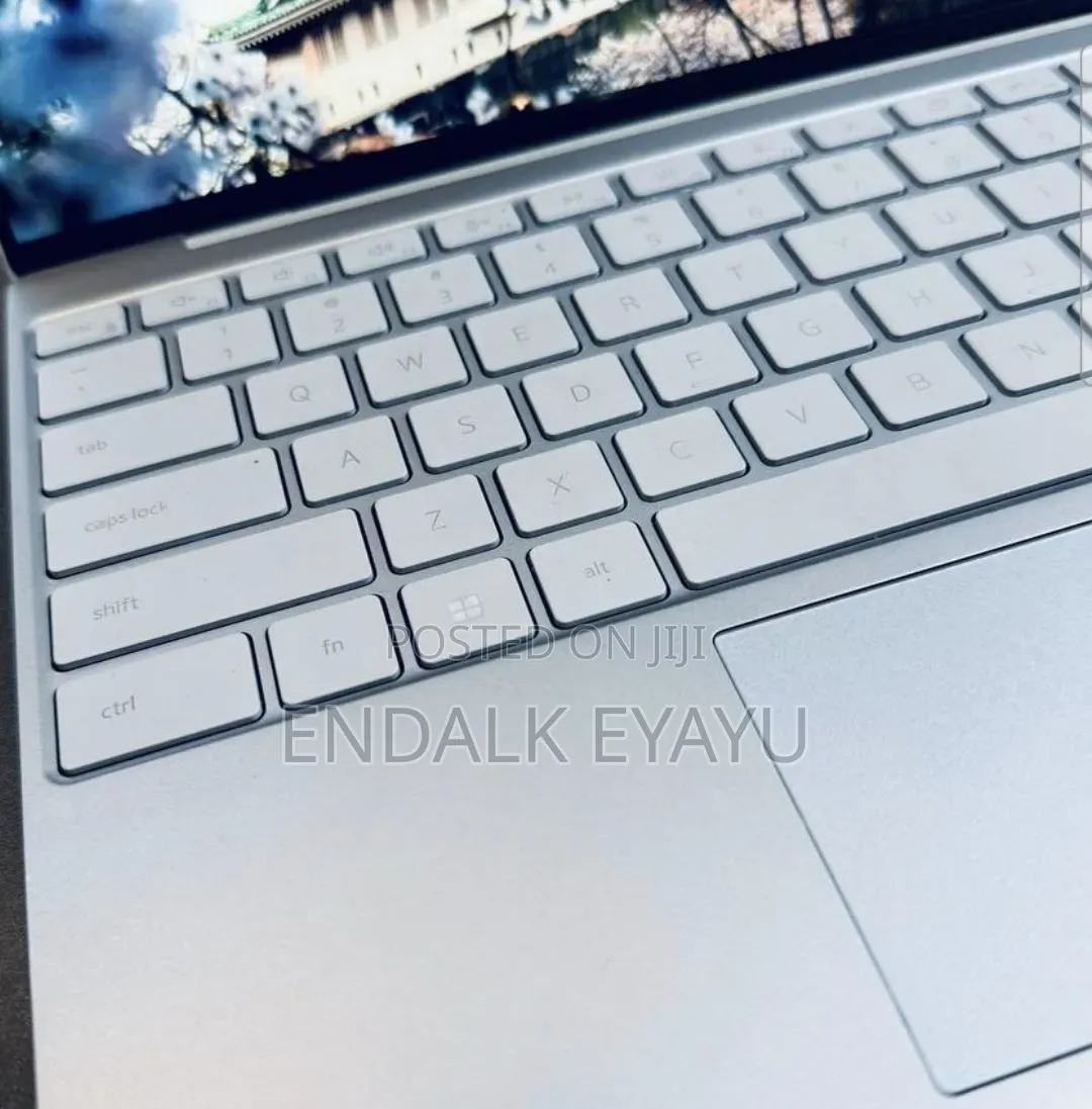 New Laptop Dell XPS 13 8GB Intel Core i5 SSD 256GB