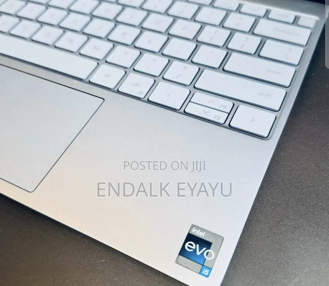 New Laptop Dell XPS 13 8GB Intel Core i5 SSD 256GB