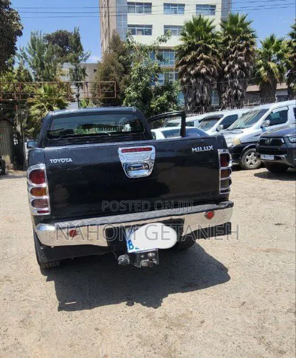 Toyota Hilux 2008 Black