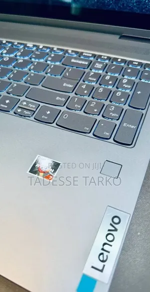 New Laptop Lenovo Yoga 7i 16GB AMD Ryzen 7 SSD 512GB