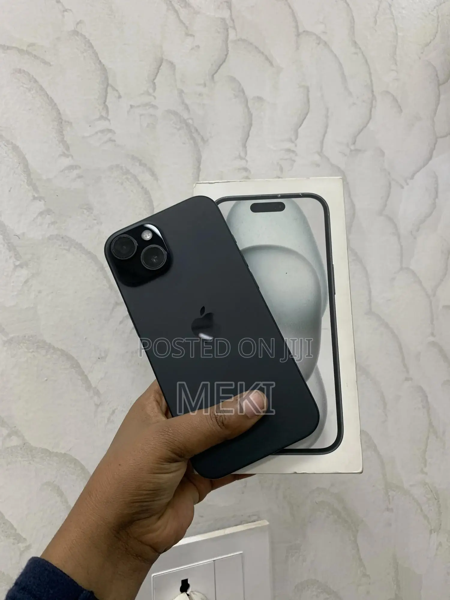 New Apple iPhone 15 128 GB Black