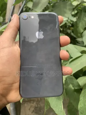 Apple iPhone 8 64 GB Black