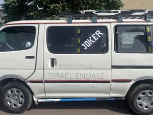 Toyota HiAce 2002 White