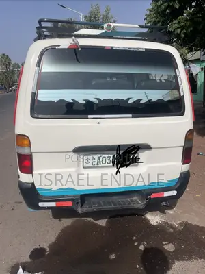 Toyota HiAce 2002 White