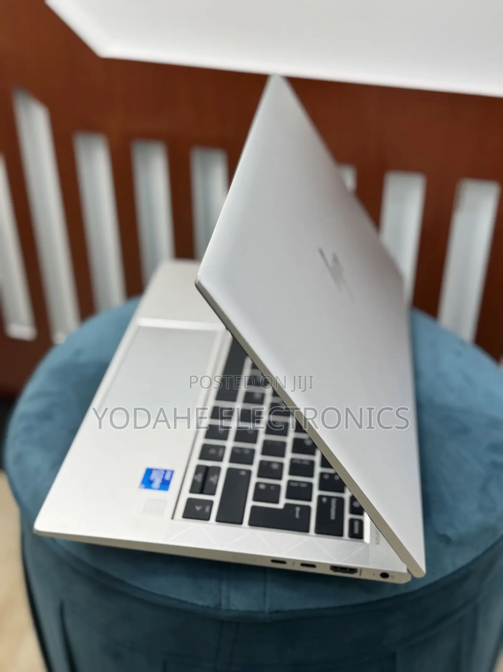 New Laptop HP EliteBook 830 G8 16GB Intel Core i5 SSD 512GB