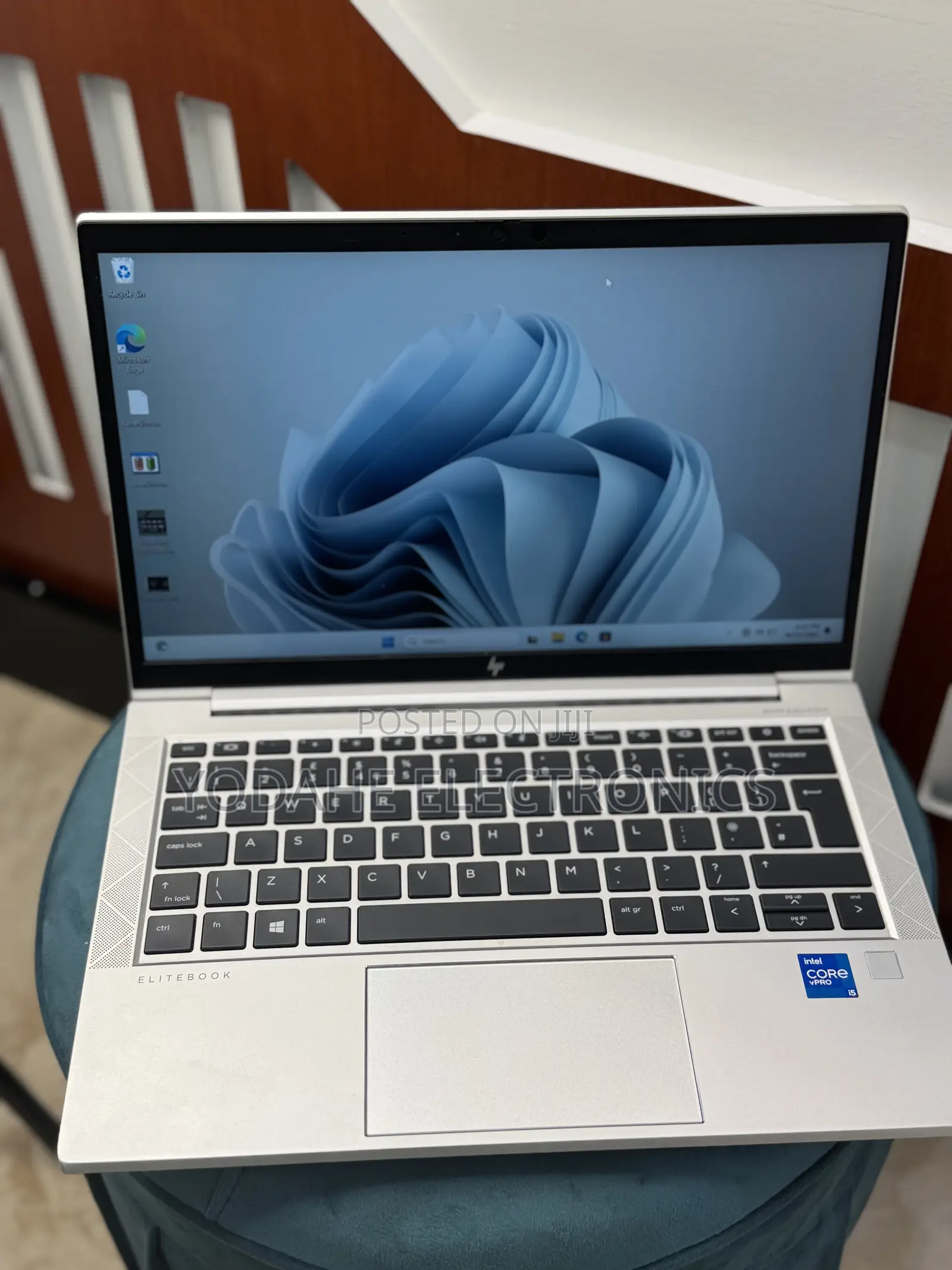 New Laptop HP EliteBook 830 G8 16GB Intel Core i5 SSD 512GB