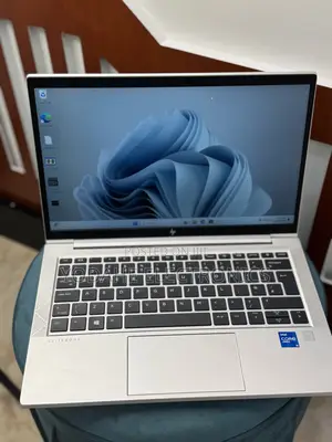 New Laptop HP EliteBook 830 G8 16GB Intel Core i5 SSD 512GB
