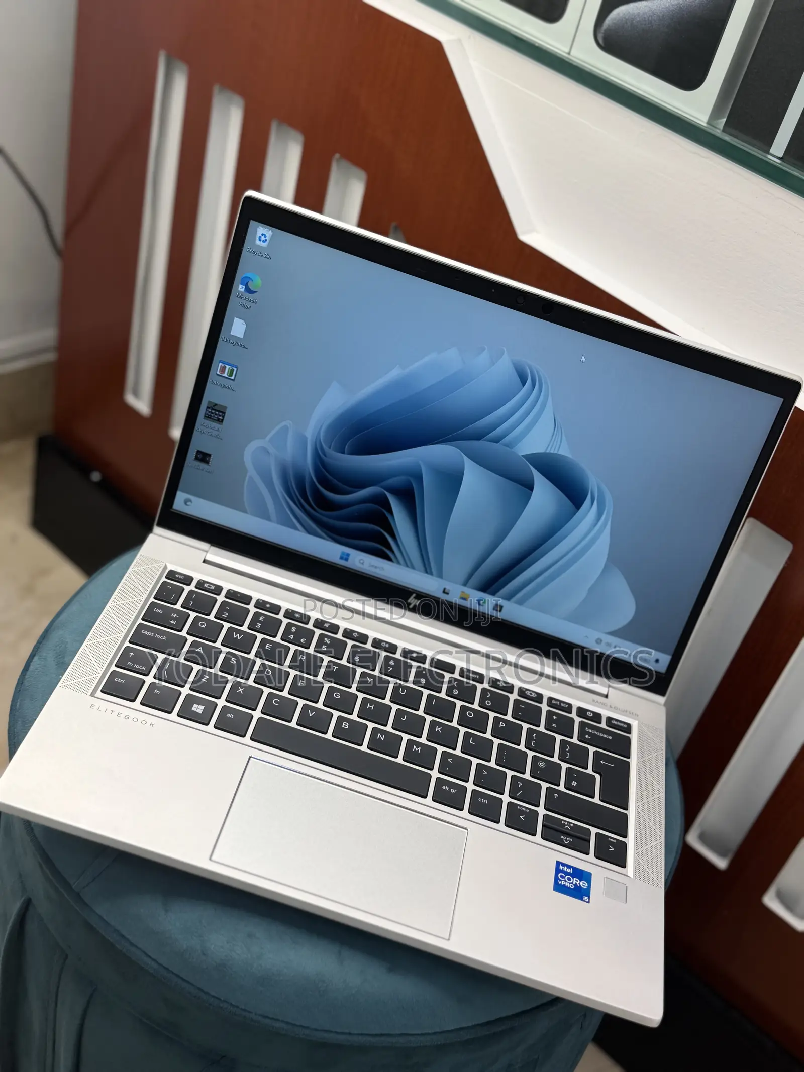 New Laptop HP EliteBook 830 G8 16GB Intel Core i5 SSD 512GB