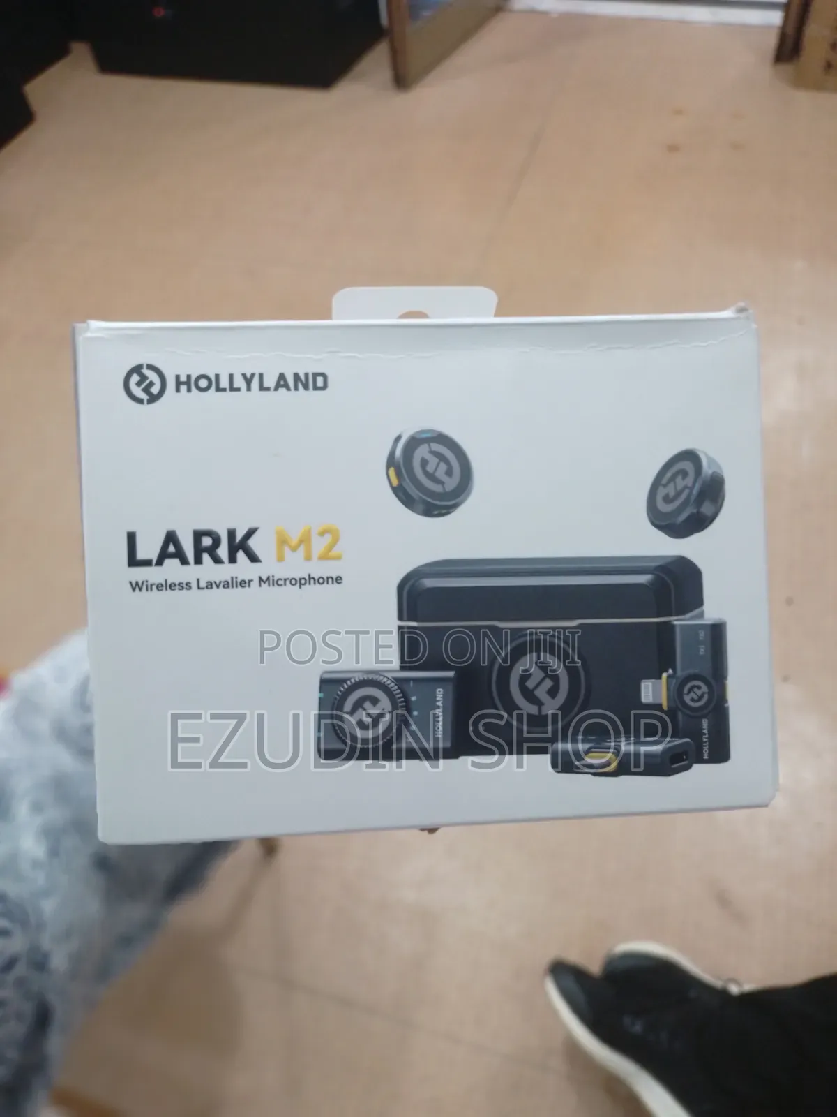 Holly Land Lark M2