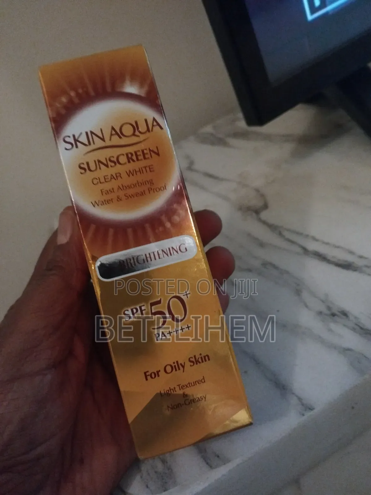 Skin Aqua Sunscreen SPF 50 + for Oily Skin