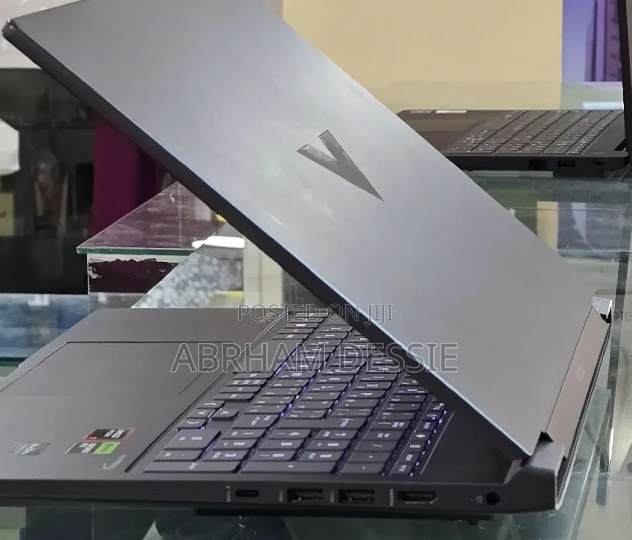 New Laptop HP Victus 15 16GB AMD Ryzen 7 SSD 1T