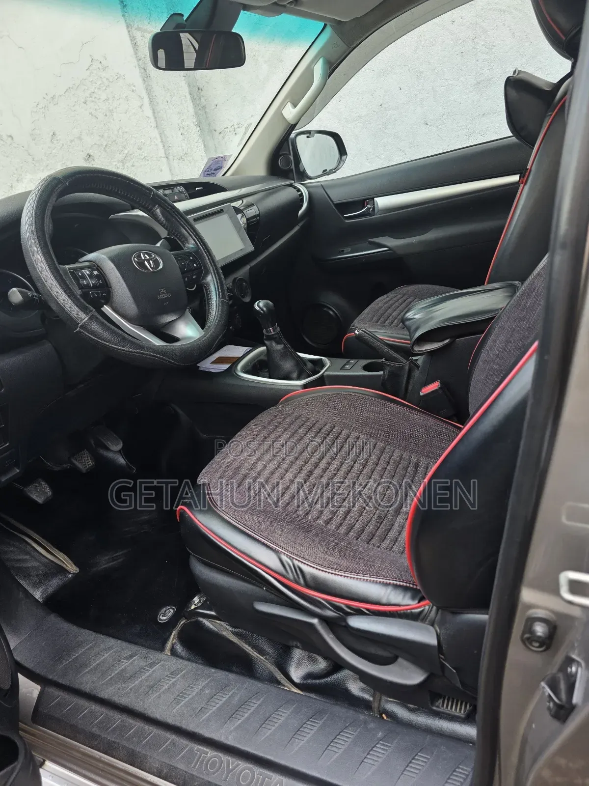 Toyota Hilux 2020 Gold