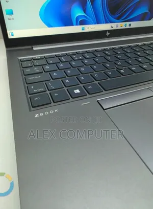 New Laptop HP ZBook Firefly 15 G7 16GB Intel Core i7 SSD 512GB