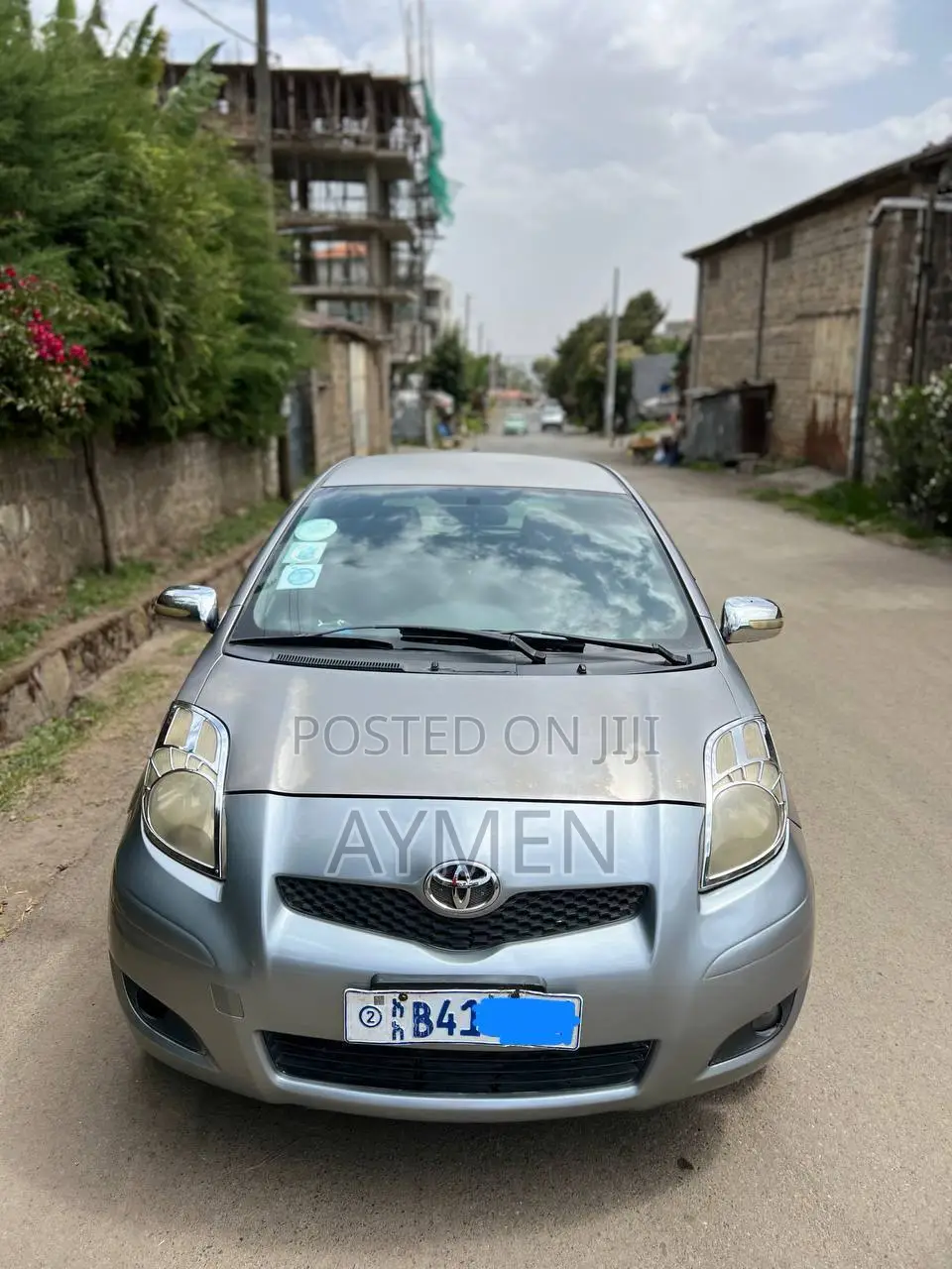 Toyota Yaris Base Hatchback 3dr 2010 Gray