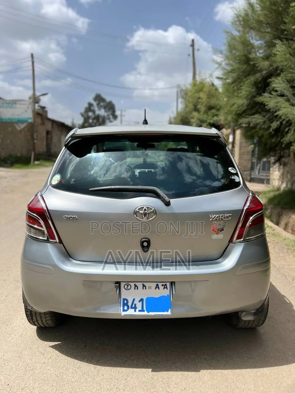 Toyota Yaris Base Hatchback 3dr 2010 Gray