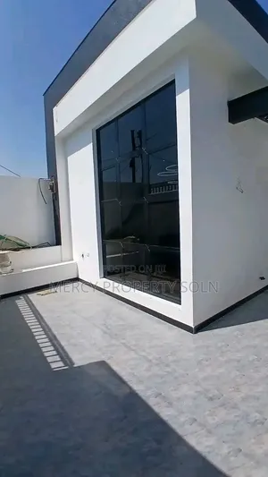 5bdrm House in Bole for sale
