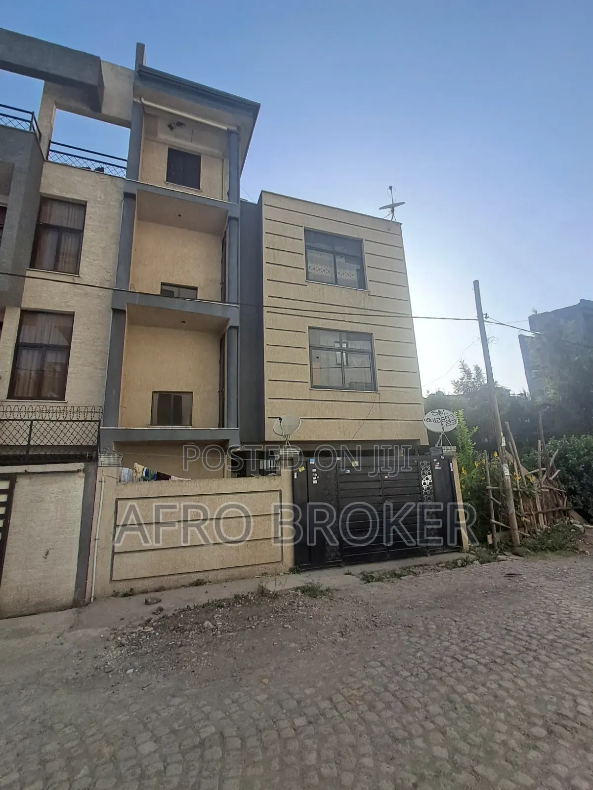 5bdrm House in Kality, Akaky Kaliti for sale