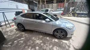 Hyundai Avante 2017 Silver