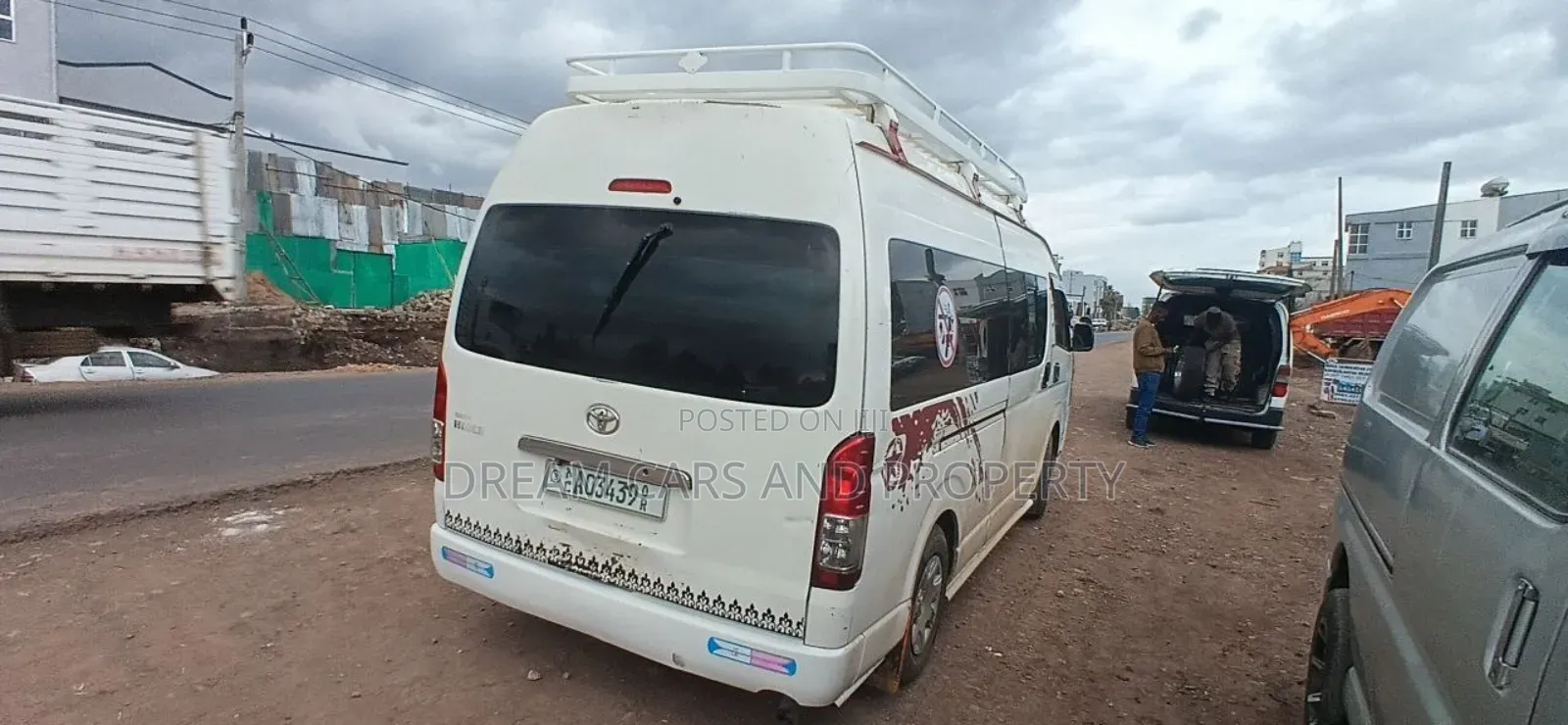 Toyota HiAce 2016 White