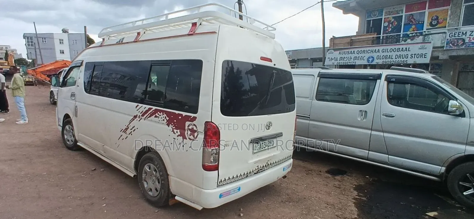 Toyota HiAce 2016 White