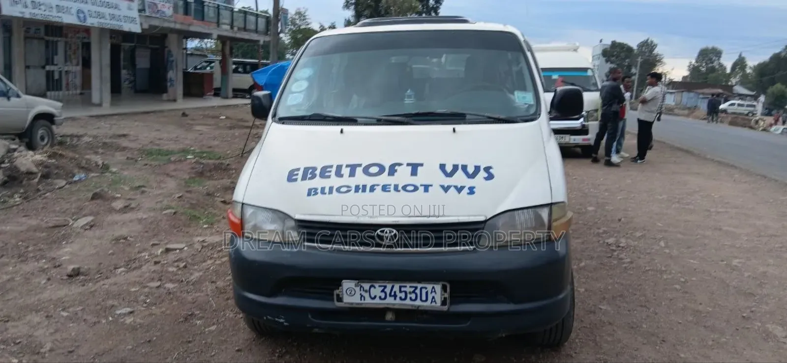 Toyota HiAce 2006 White