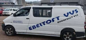 Toyota HiAce 2006 White