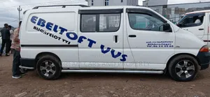 Toyota HiAce 2006 White