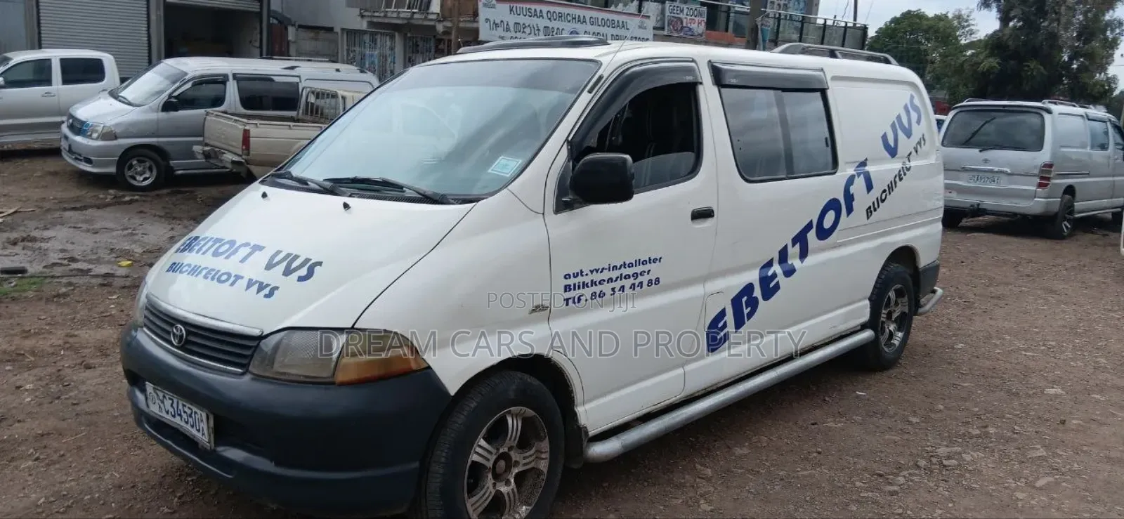 Toyota HiAce 2006 White
