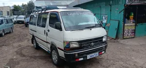 Toyota HiAce 2004 White
