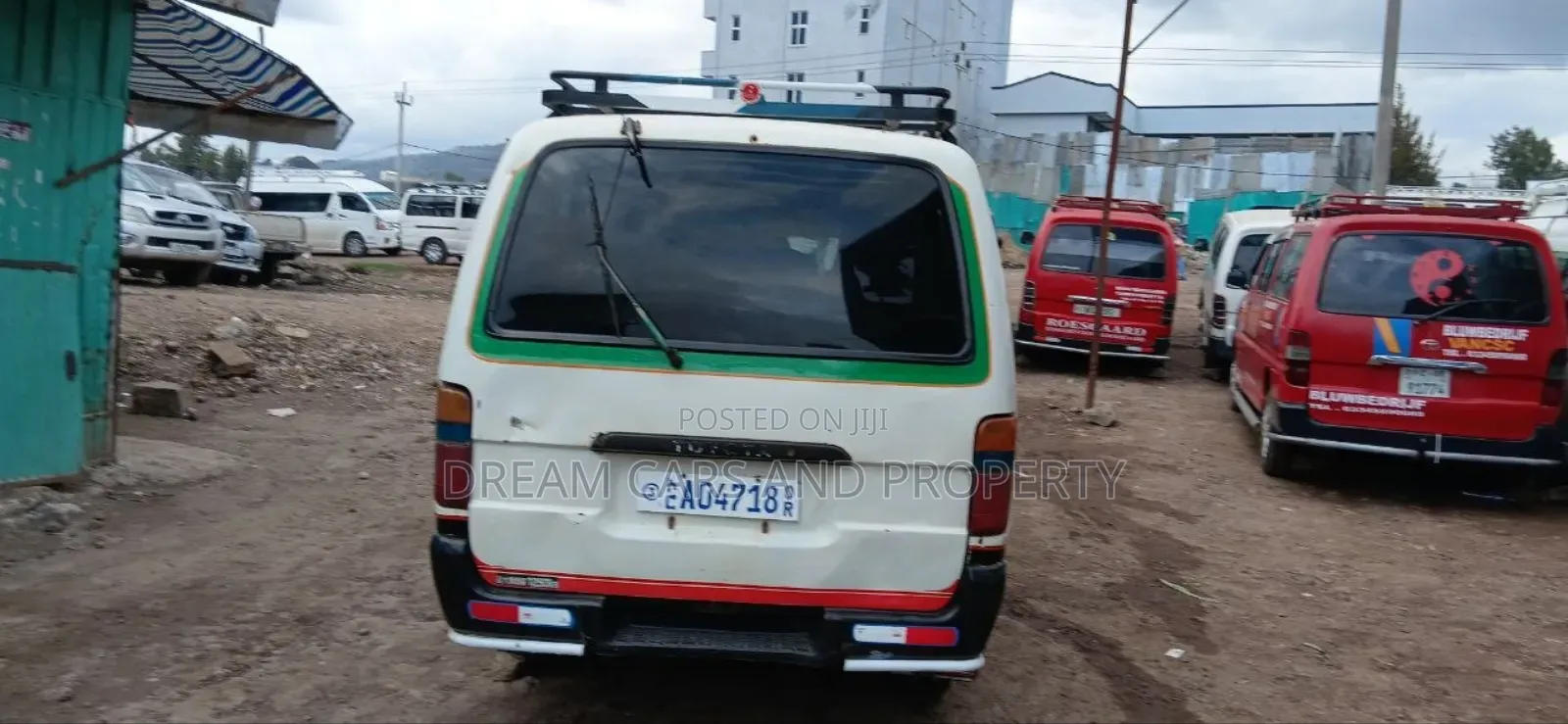 Toyota HiAce 2004 White