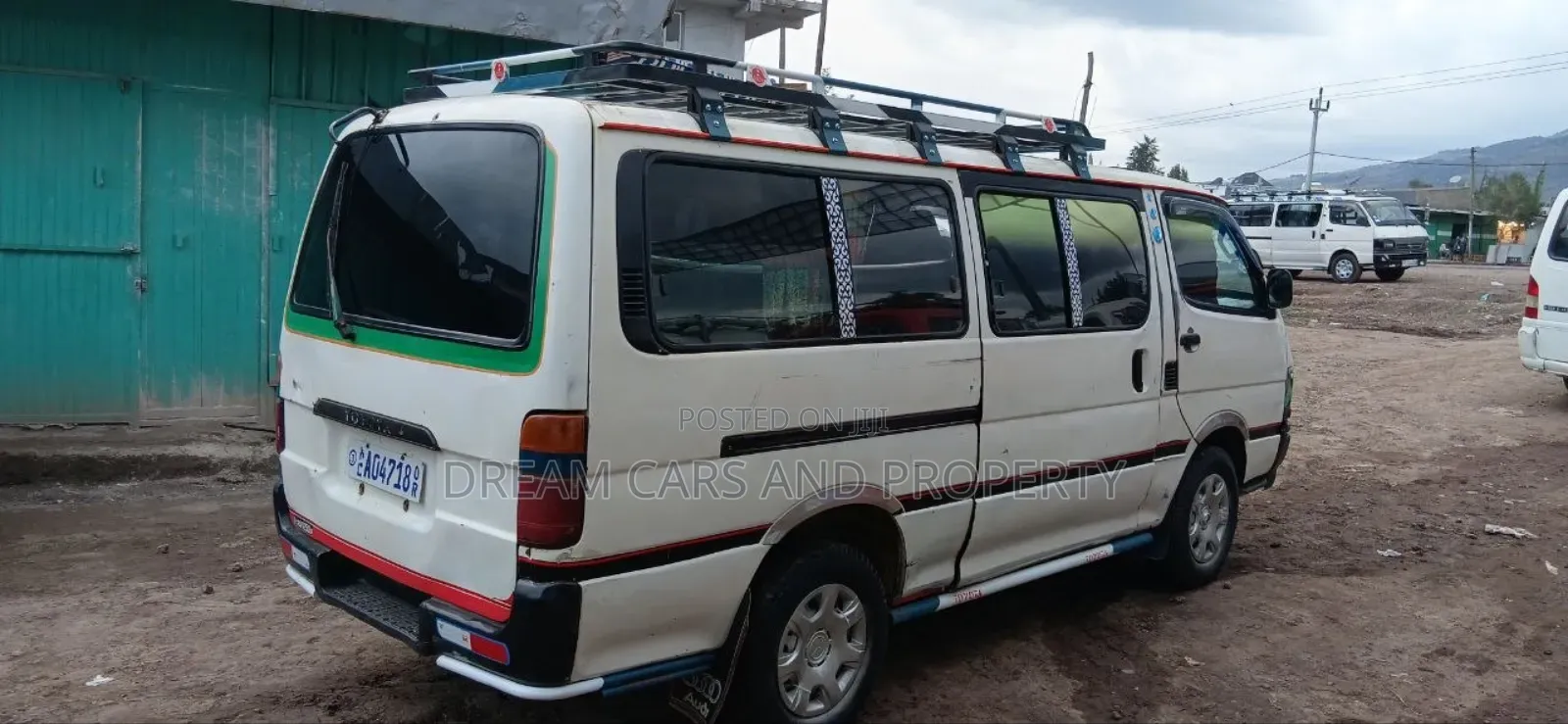 Toyota HiAce 2004 White