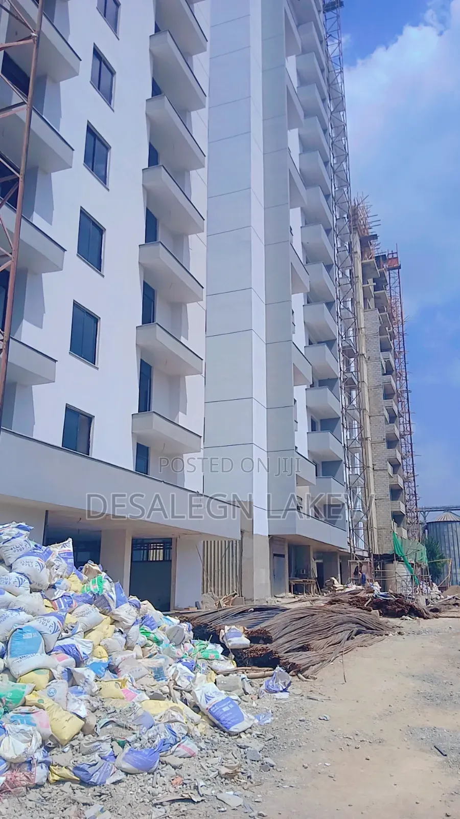 ኮምፓውንድ አፓርትመንት ከባለ 1 - 4 መኝታ ቤቶች
