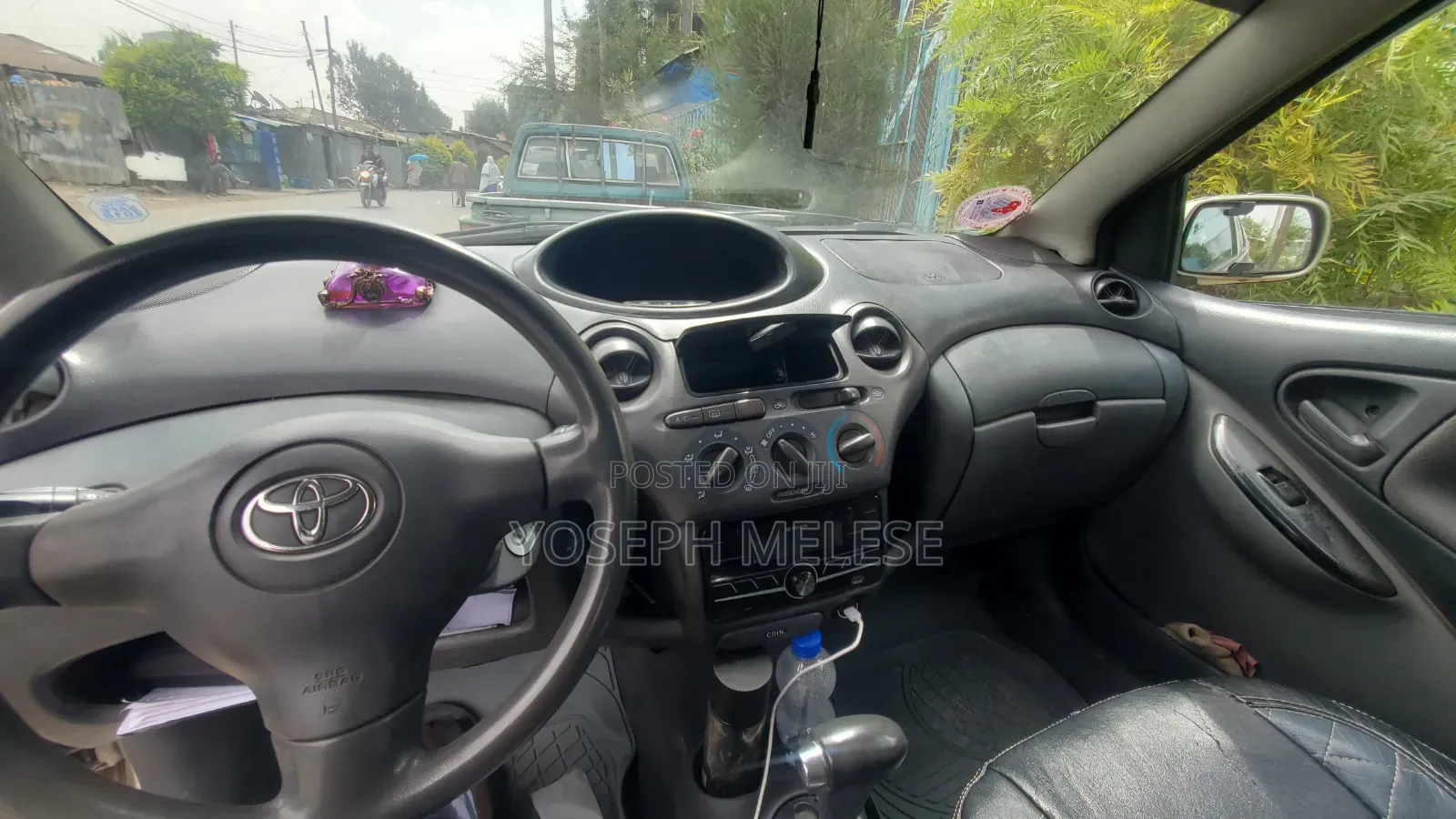 Toyota Vitz 2002 Silver