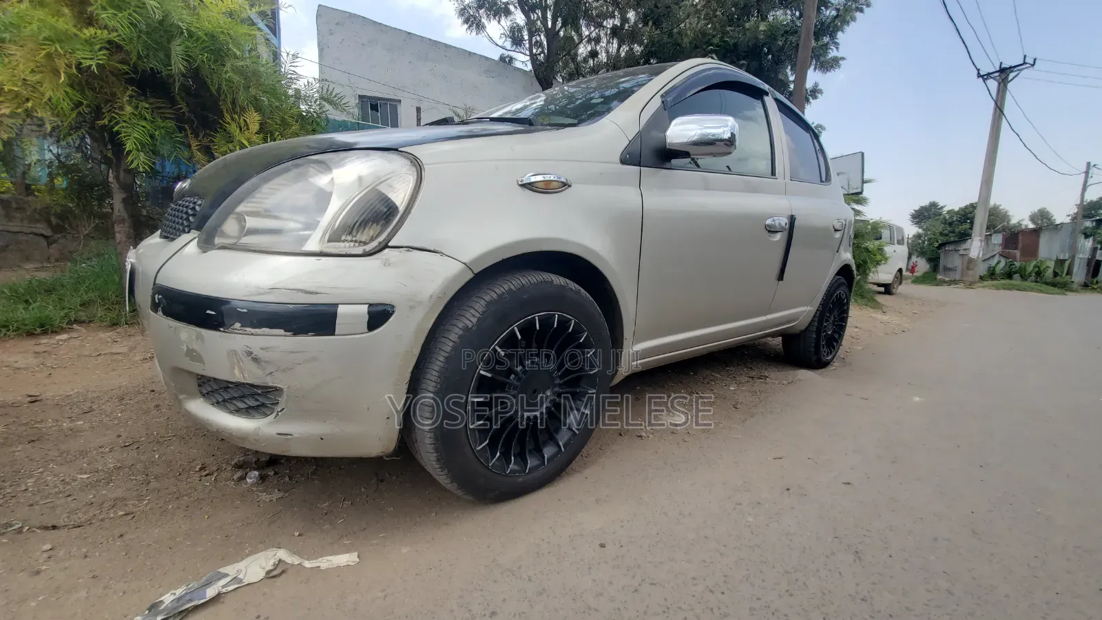 Toyota Vitz 2002 Silver
