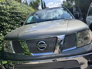 Nissan Frontier 2006 Gray