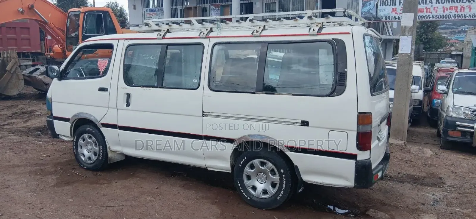 Toyota HiAce 2004 White