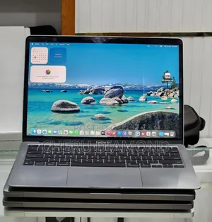 New Laptop Apple MacBook Pro M1 8GB SSD 256GB