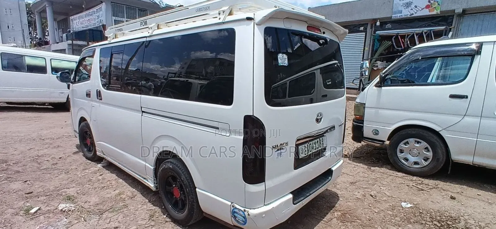 Toyota HiAce 2010 White
