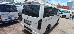Toyota HiAce 2010 White