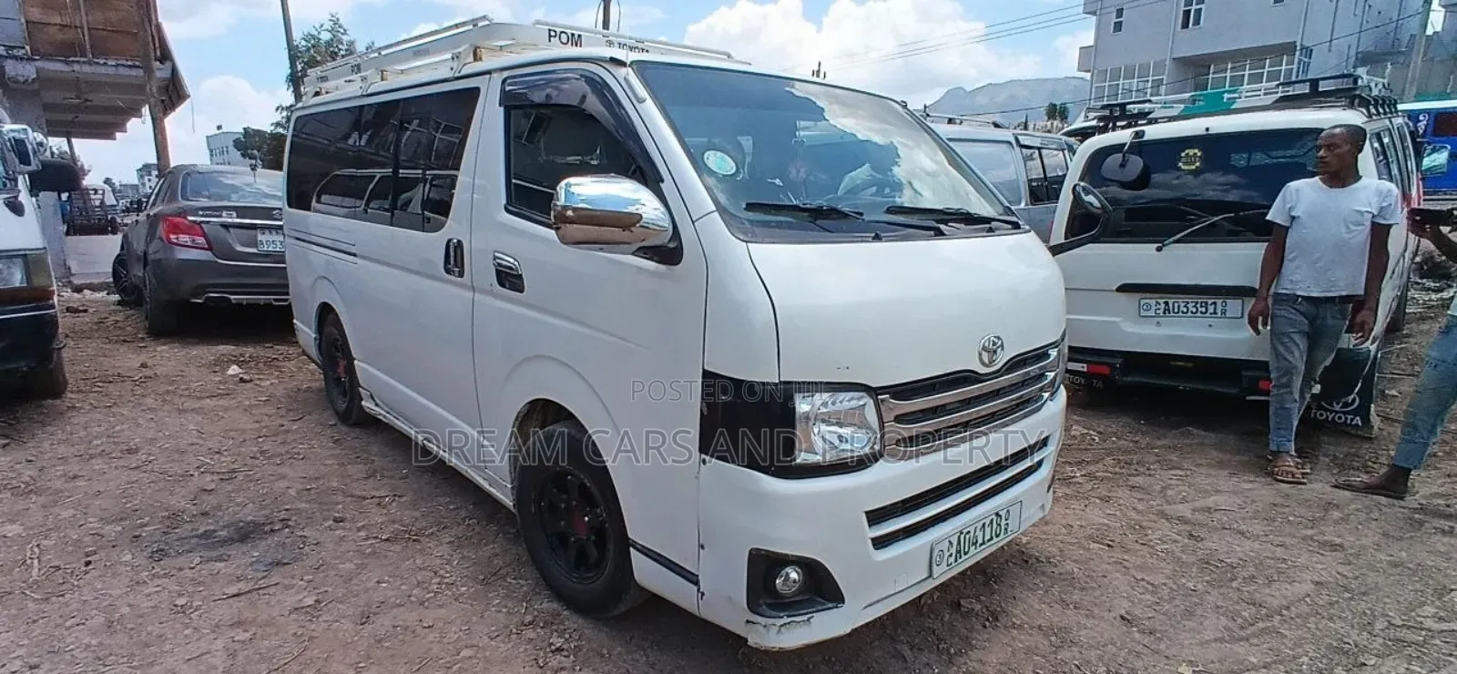Toyota HiAce 2010 White