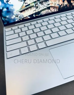 New Laptop Dell XPS 13 8GB Intel Core i5 SSD 256GB