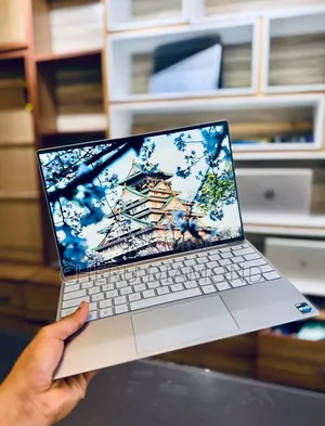 New Laptop Dell XPS 13 8GB Intel Core i5 SSD 256GB