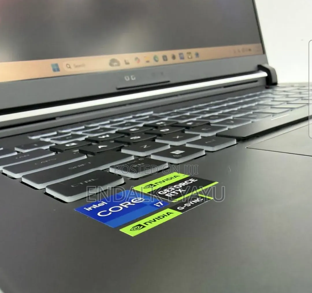 New Laptop Asus ROG Strix G16 G614 16GB Intel Core i7 SSD 1T