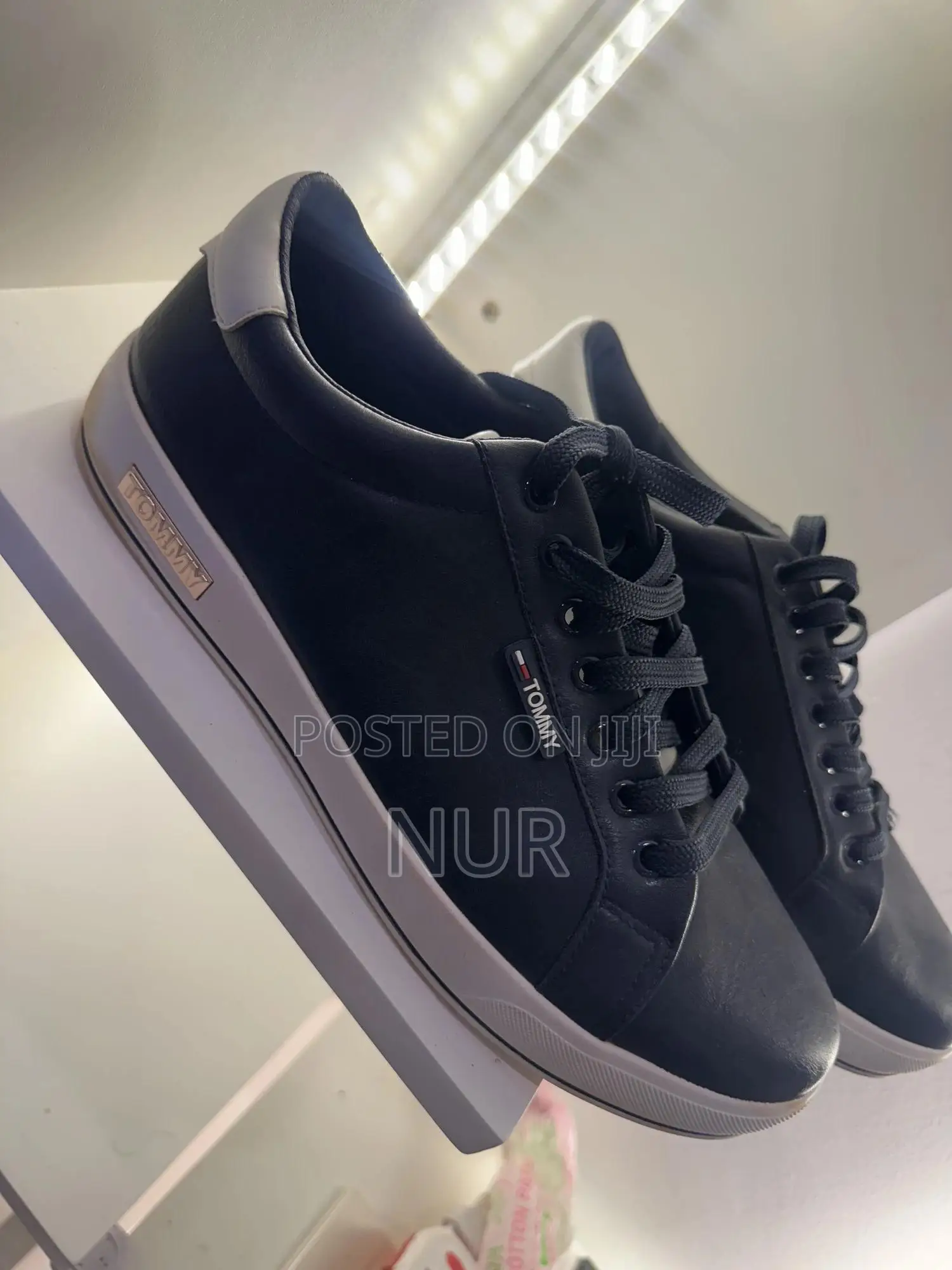 Tommy Shoes